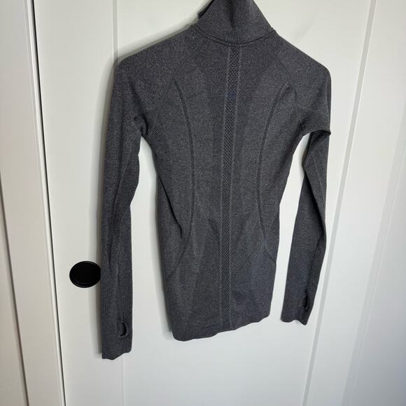 Lululemon Run: Swiftly Tech 1/2 Zip First Release Gray Heathered Black Size 4 - Picture 7 of 7